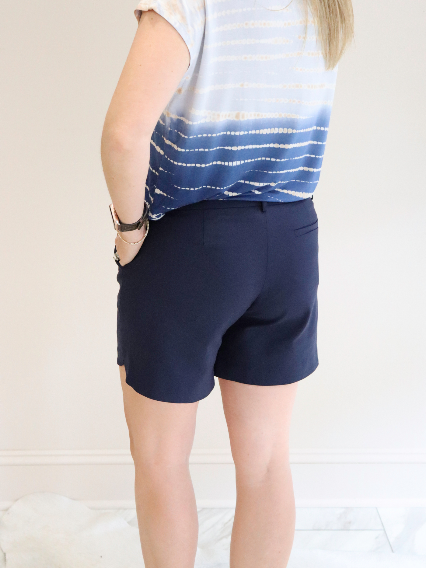Navy Jade Side-Round Shorts back view.