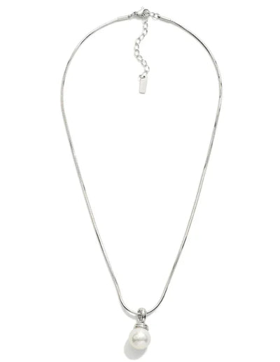 Snake Chain Pearl Necklace - Silver