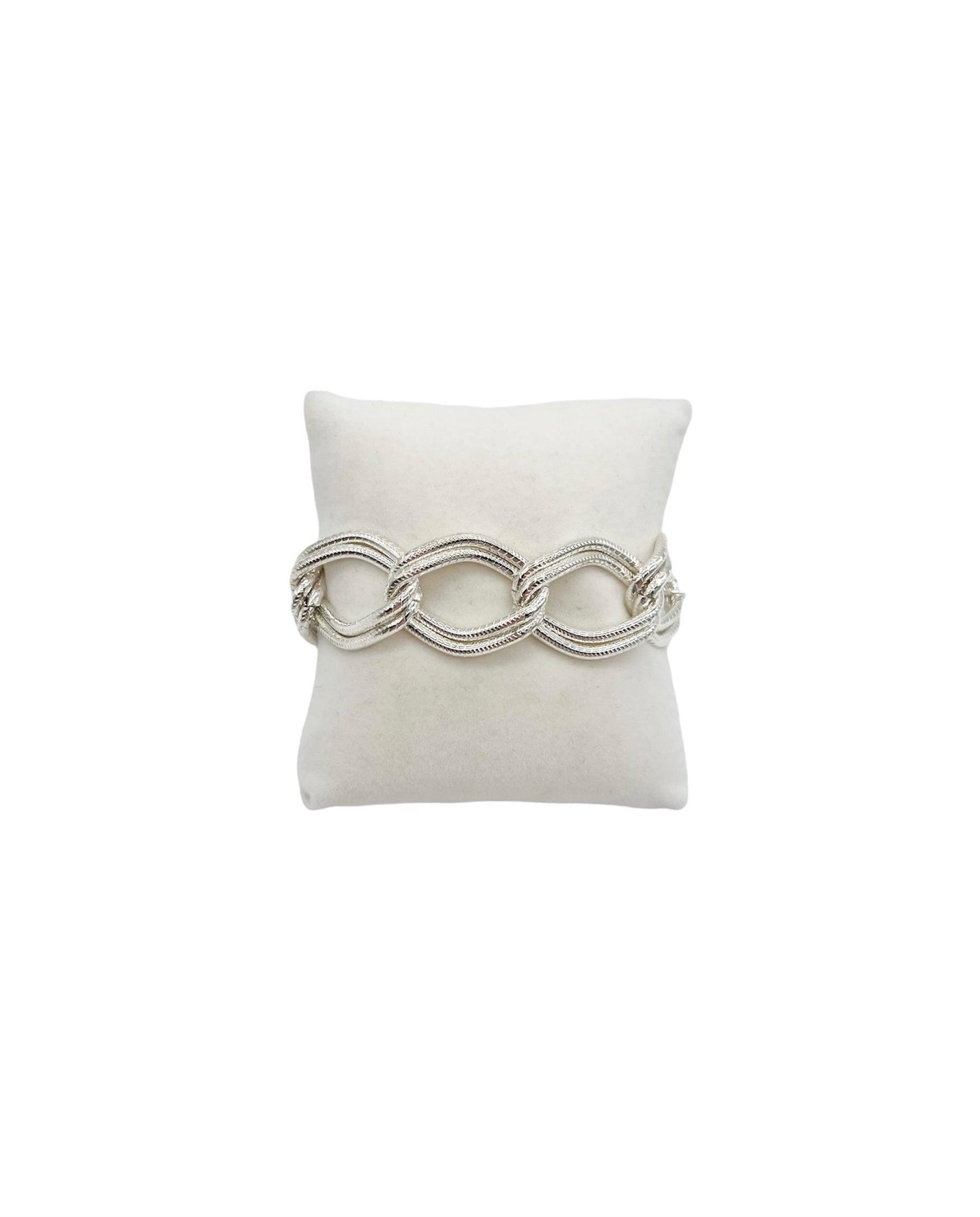Silver double loop chainlink bracelet
